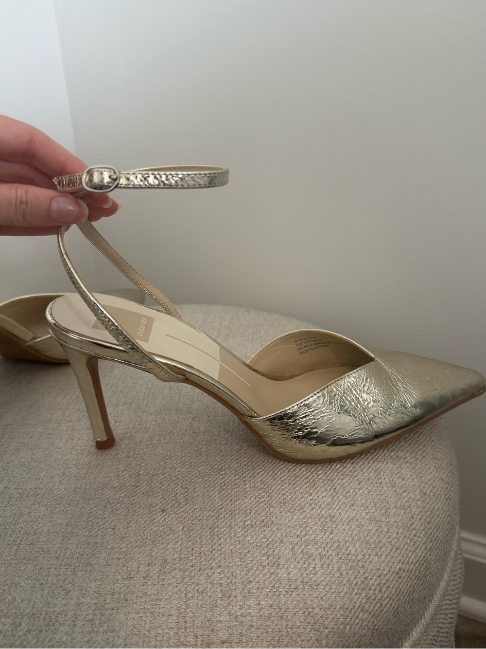 Dolce Vita Gold Metallic Keisha Ankle Strap Pumps (size 8.5) - Picture 9 of 10